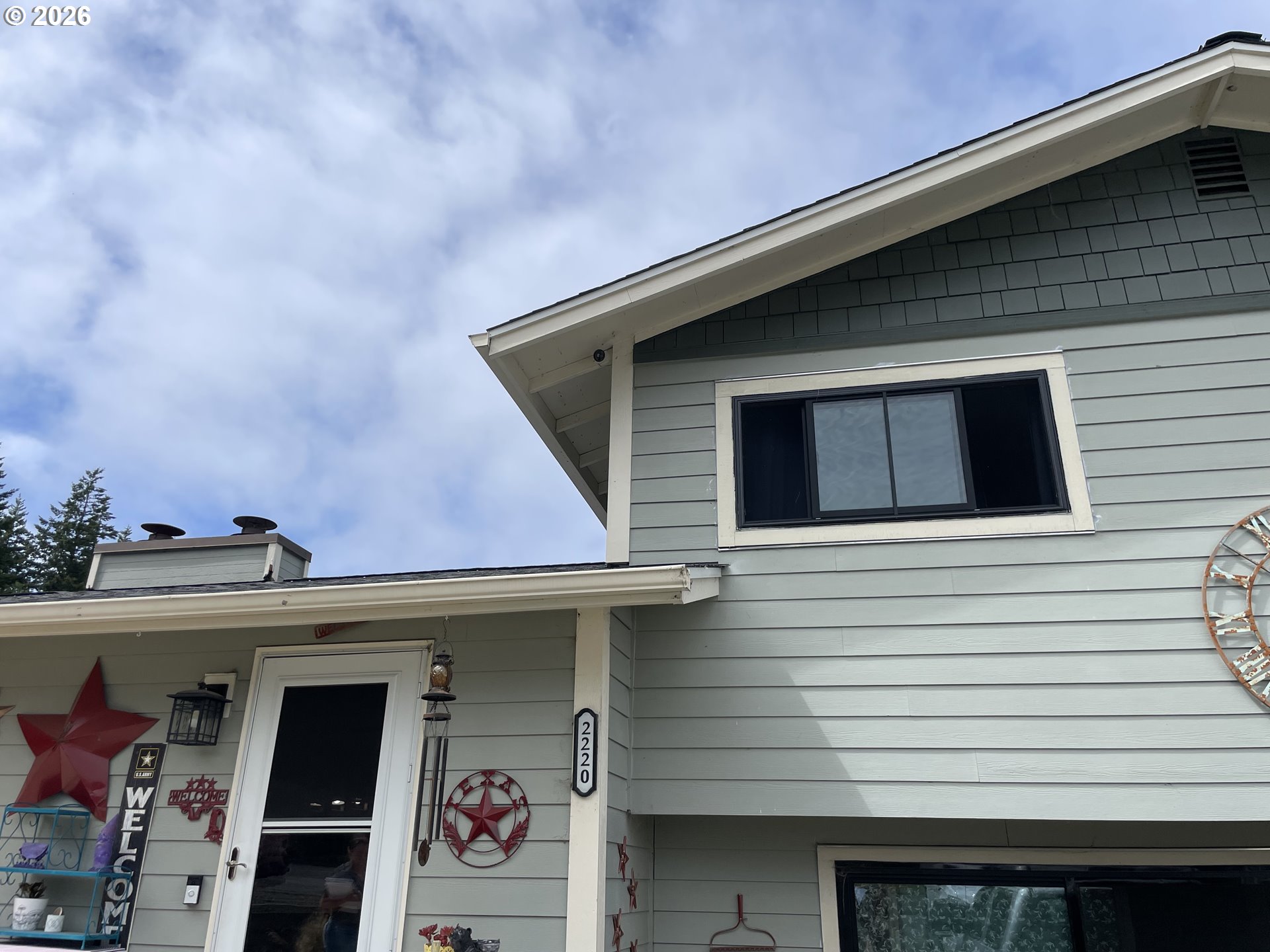 2220 MAINE CT