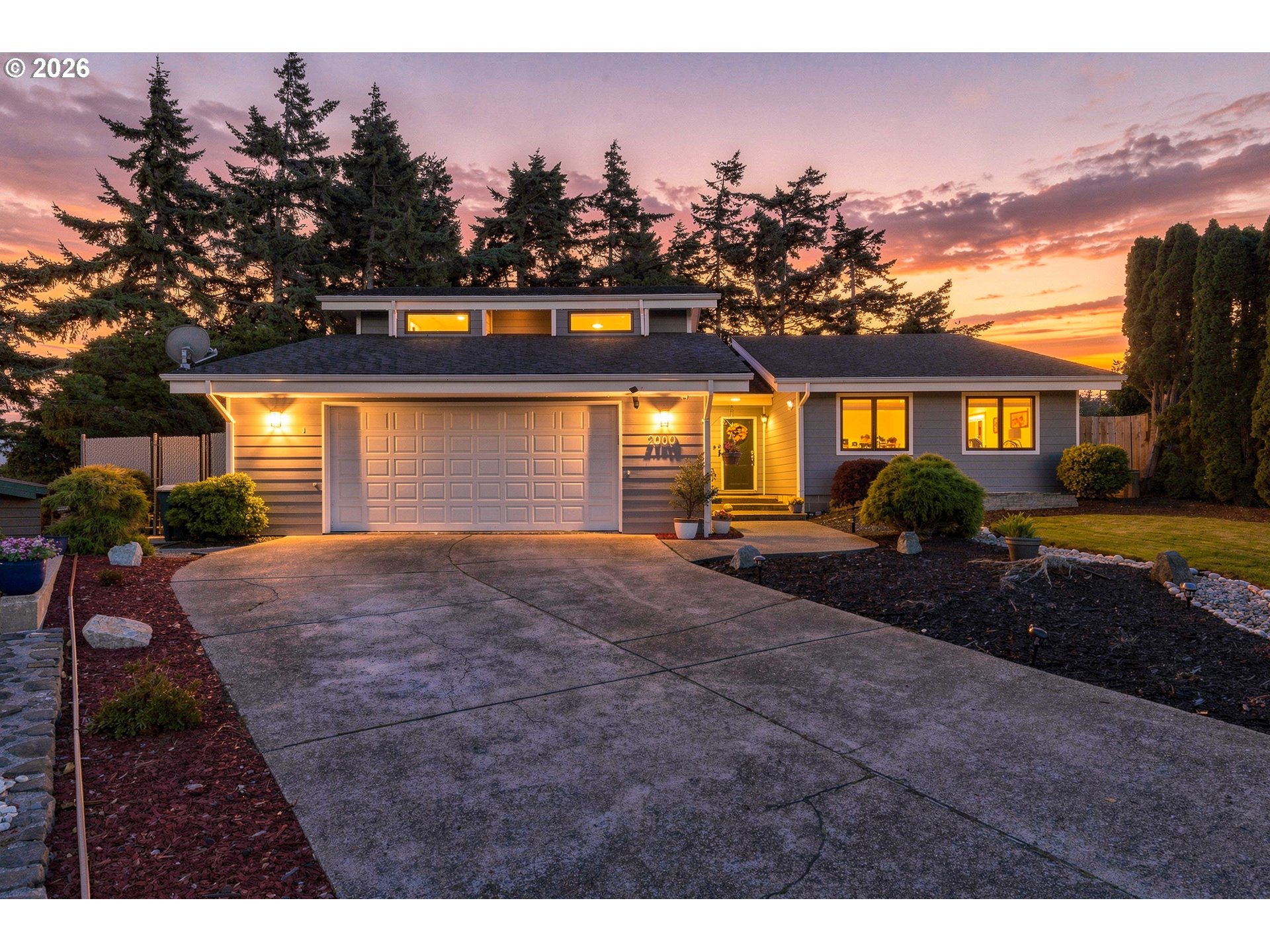 2069 Cedar CT
