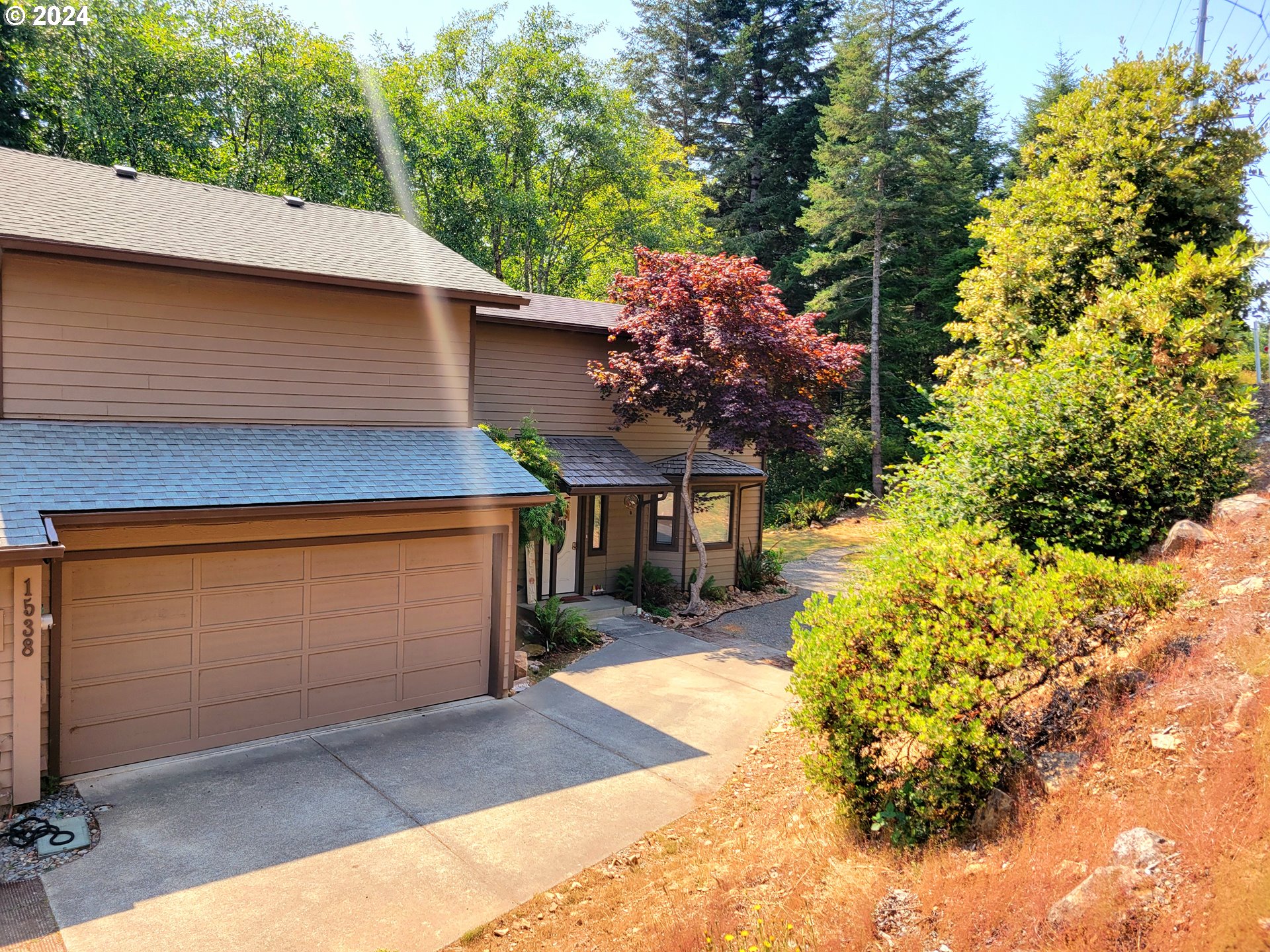 1538 SEACREST LN