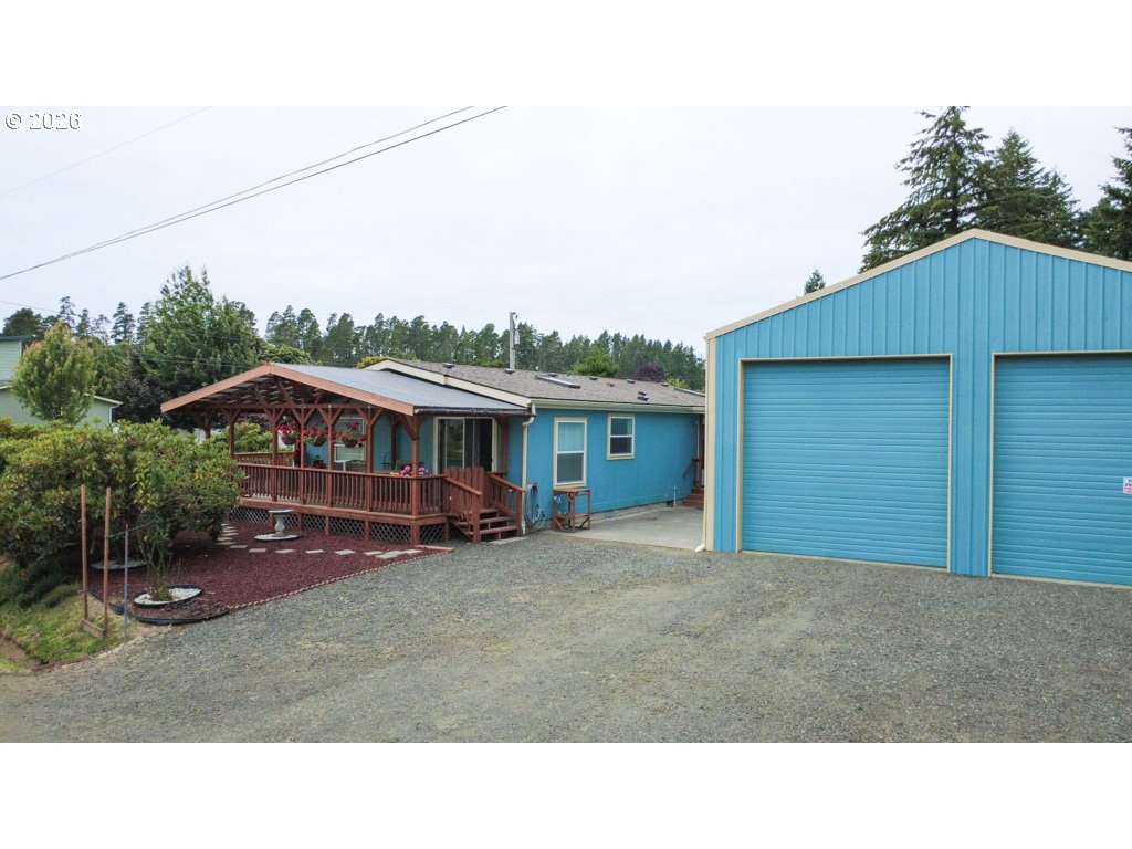 600 TIARA ST