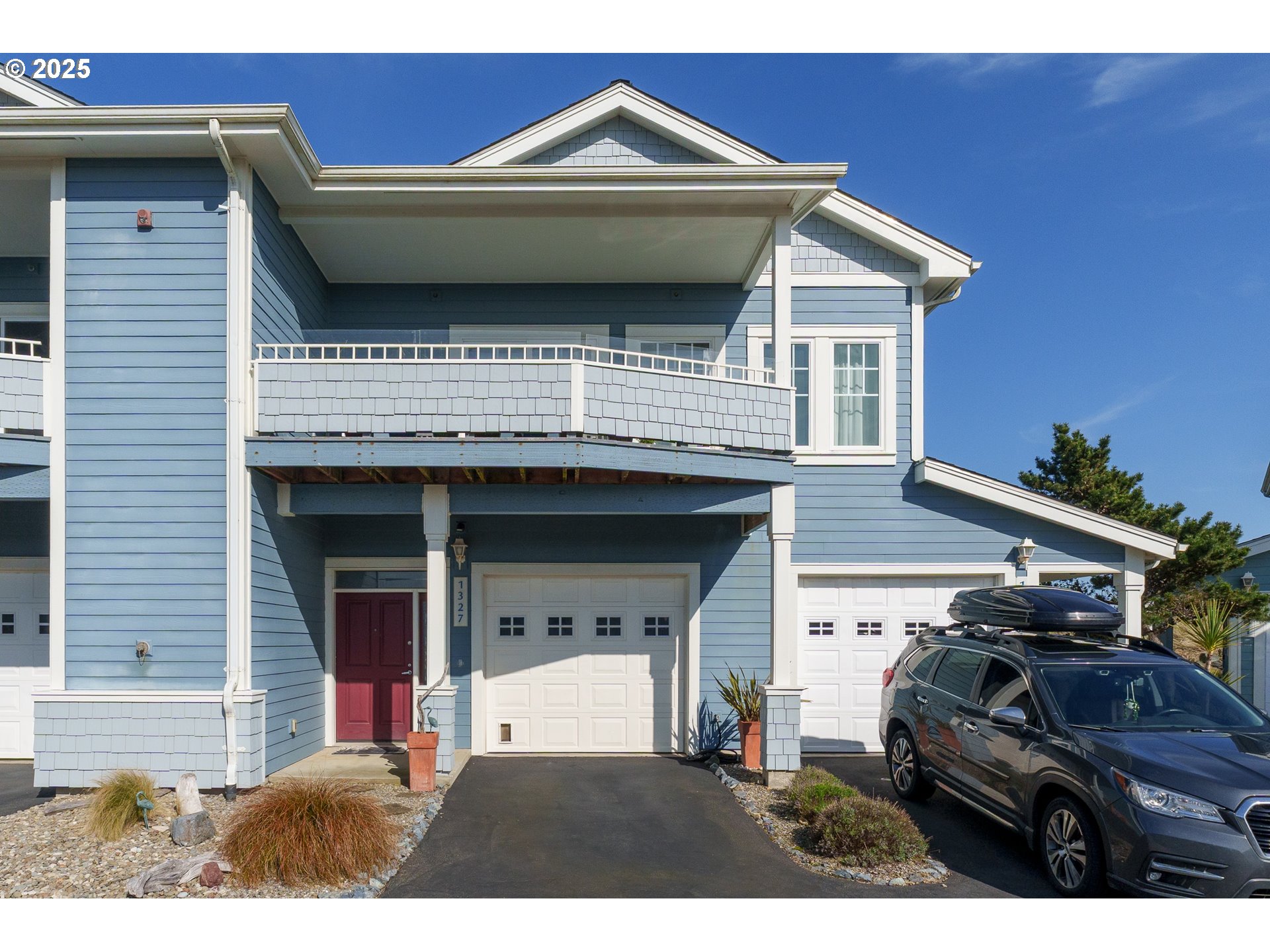 1327 VILLAGE LOOP