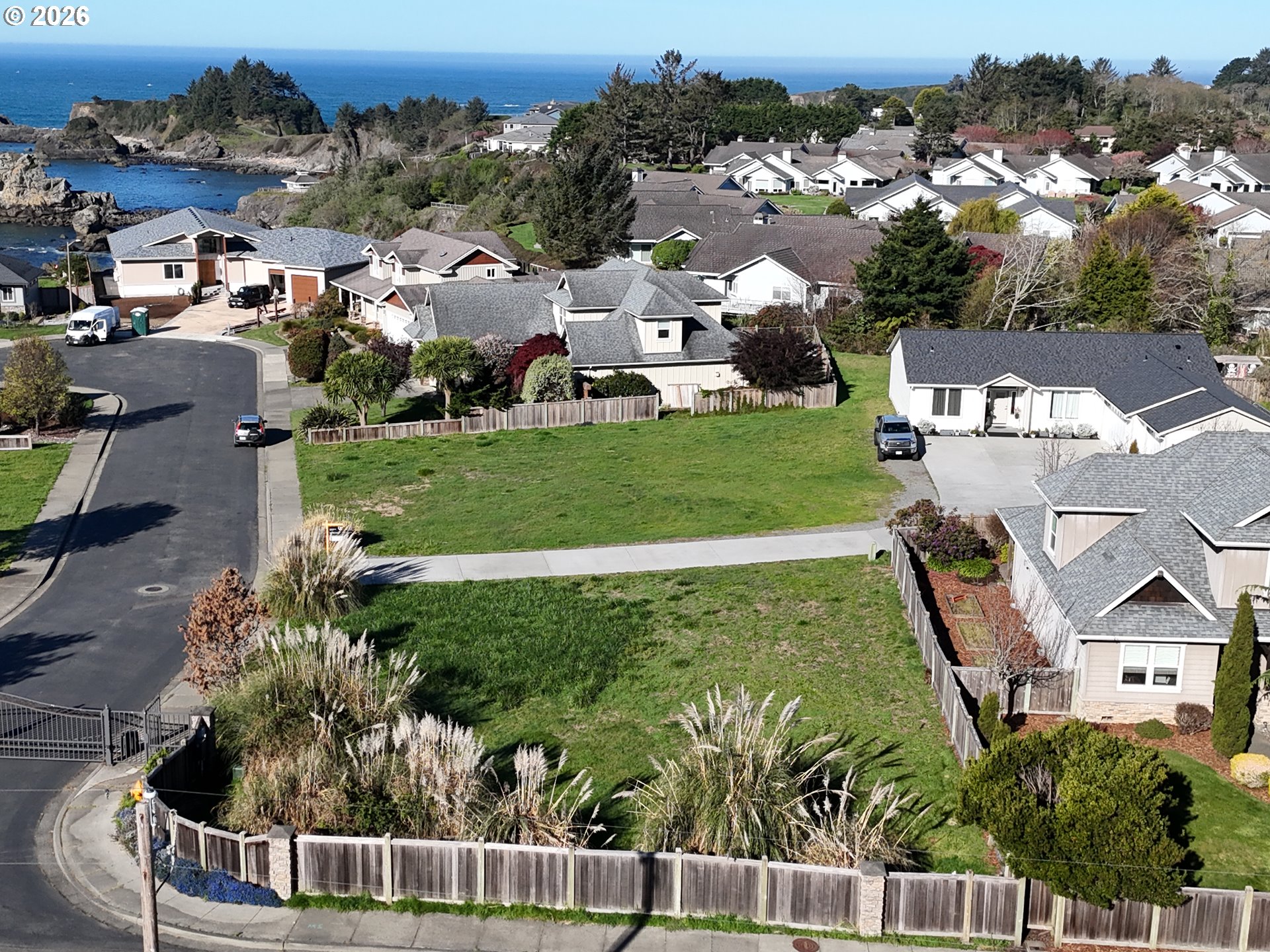 Edge Cliff DR 11