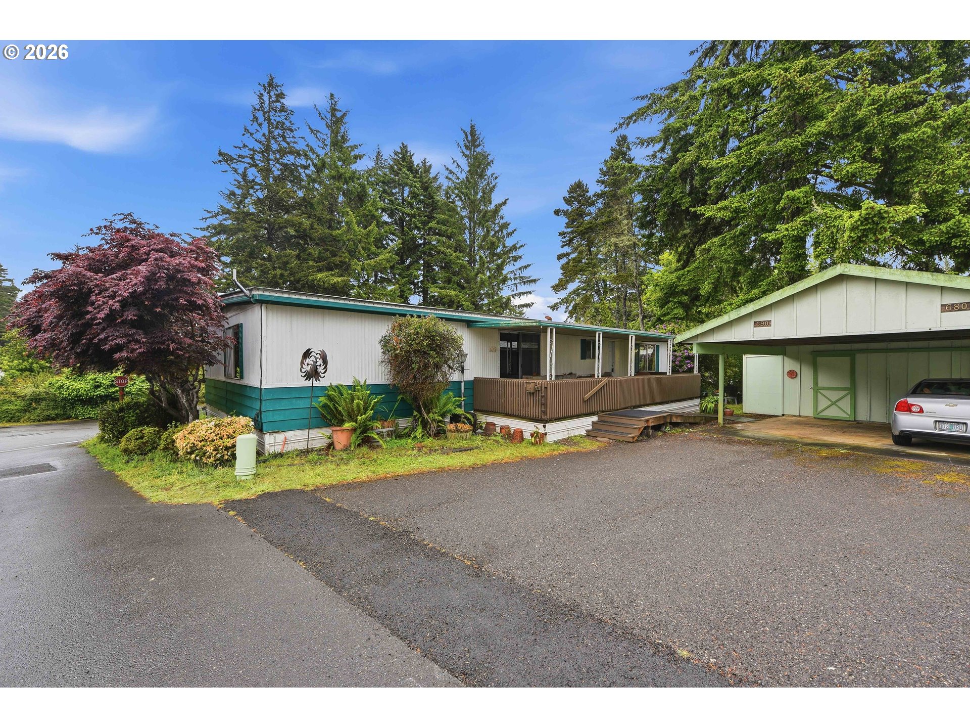 690 VILLAGE PINES DR