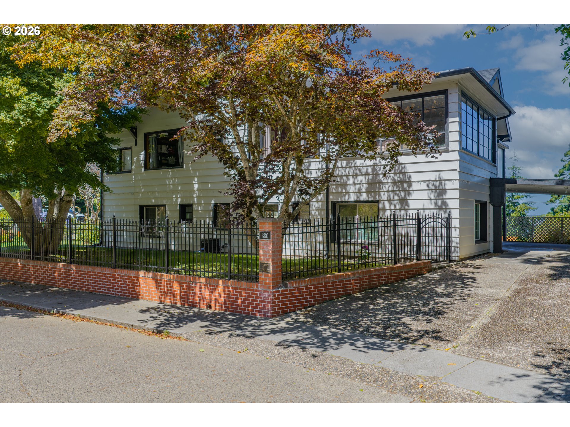 380 N 2ND CT