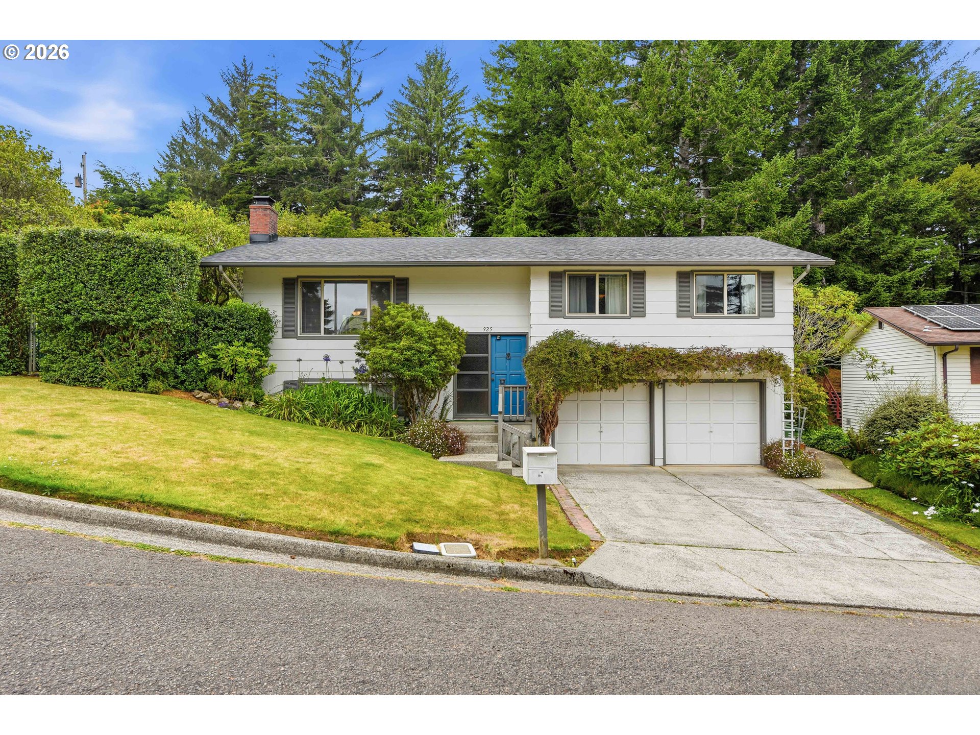 925 OAKWAY DR