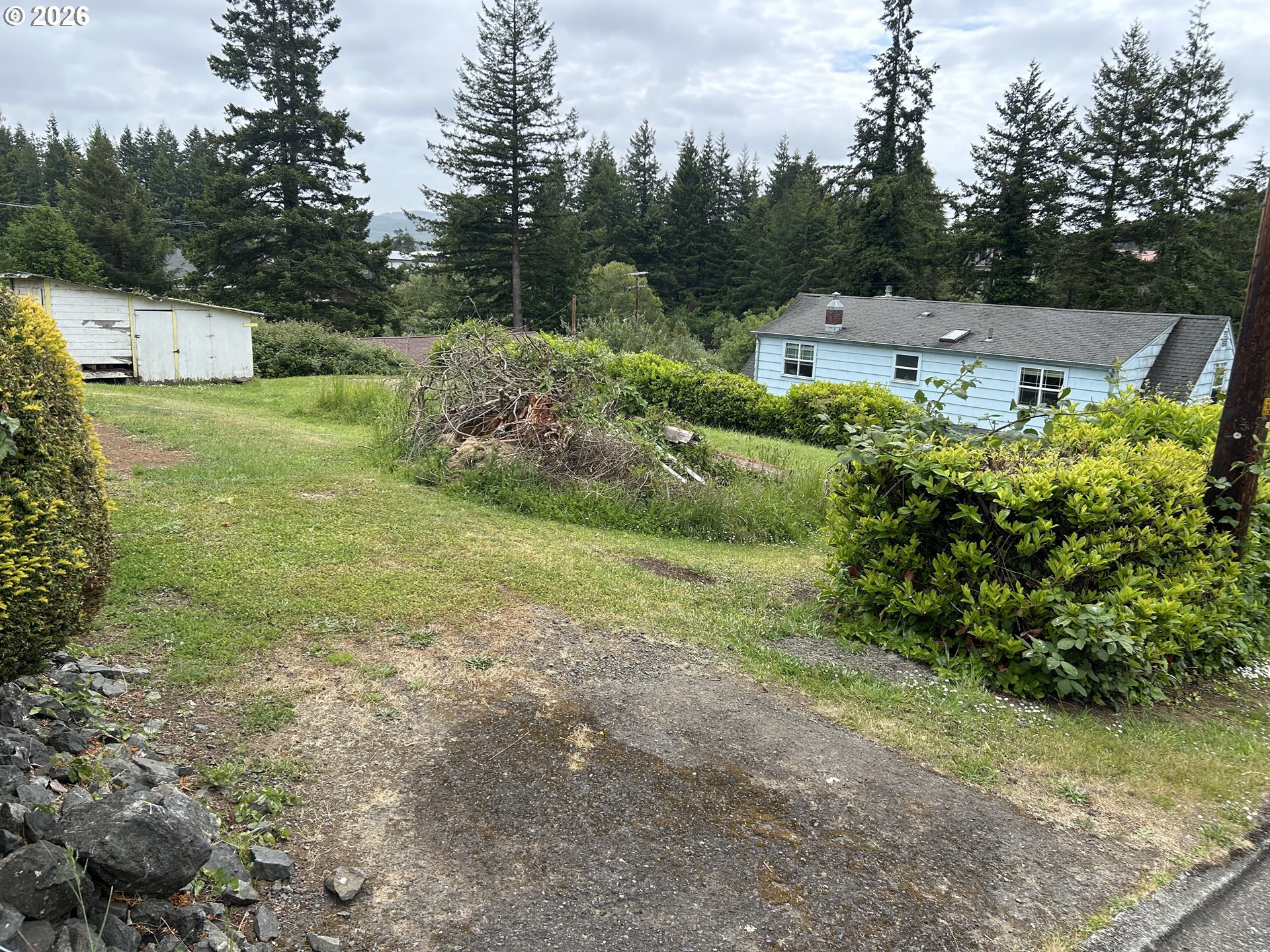 0 W 15th ST