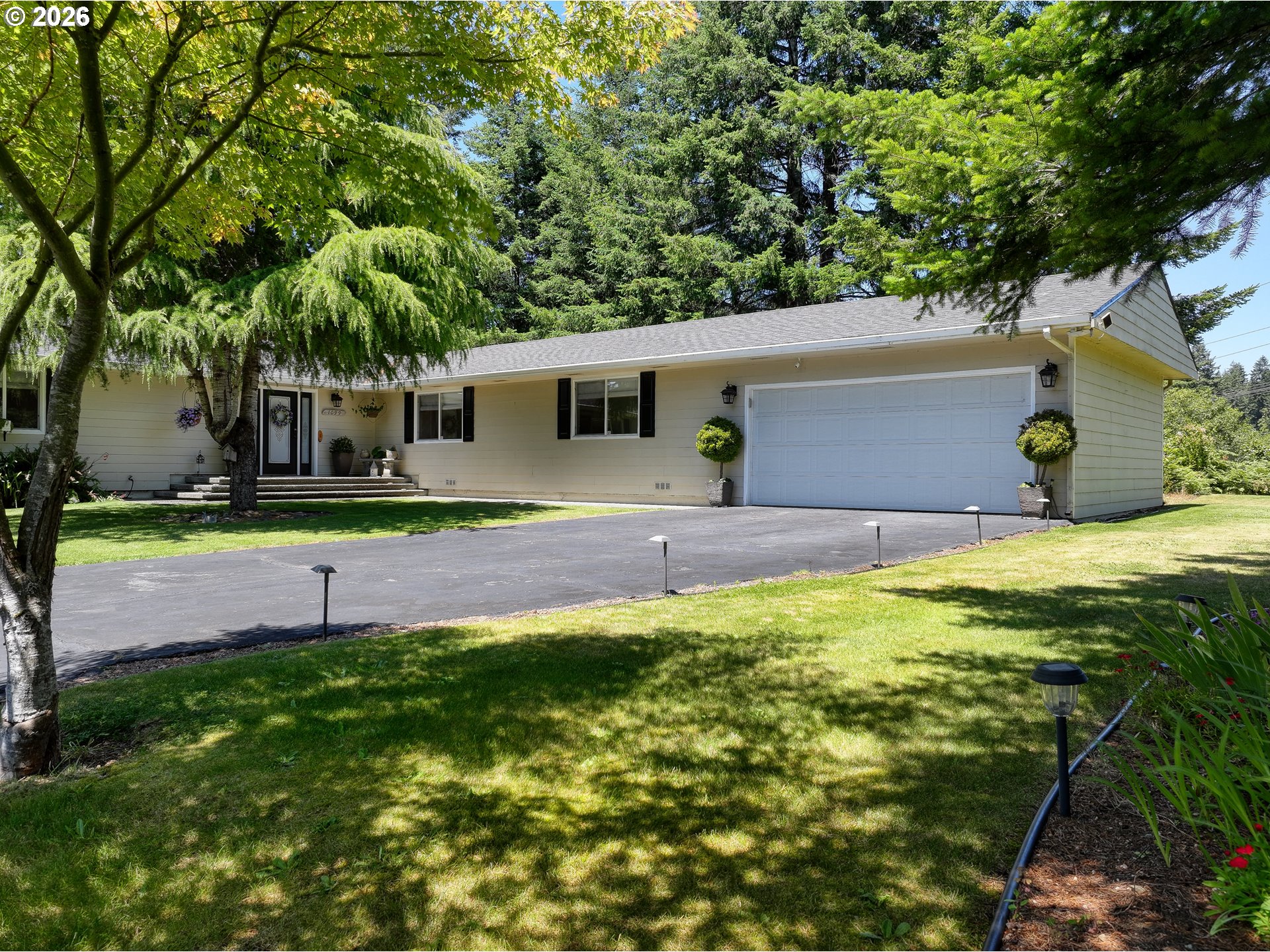 1099 PARKVIEW DR