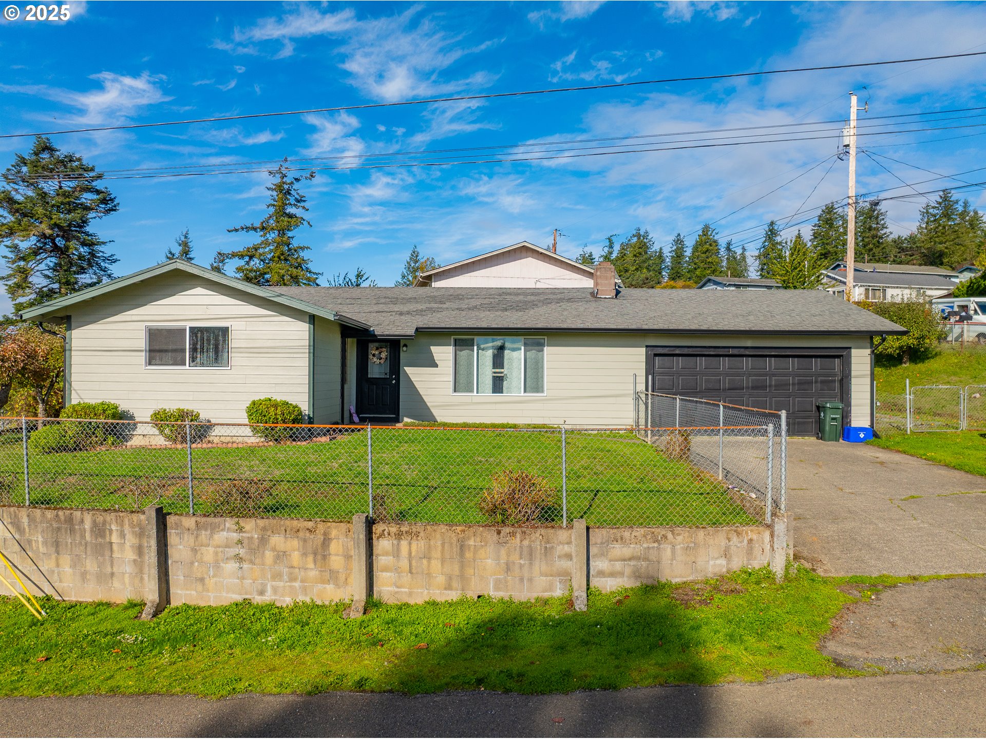 1893 SUNSET LN