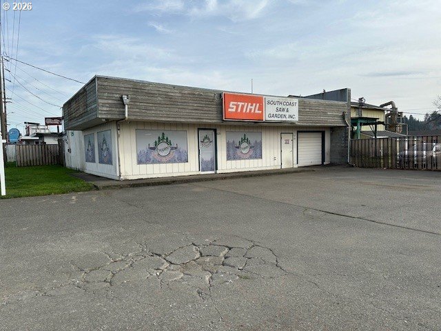 1120 S BROADWAY
