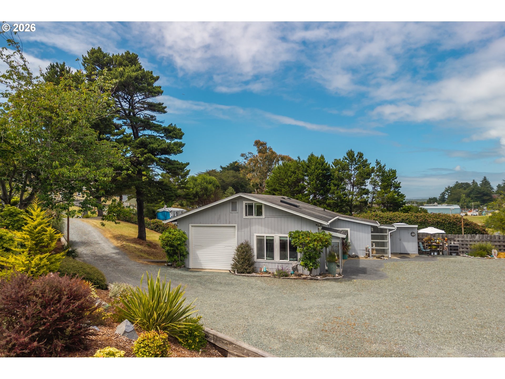 875 ELMIRA AVE