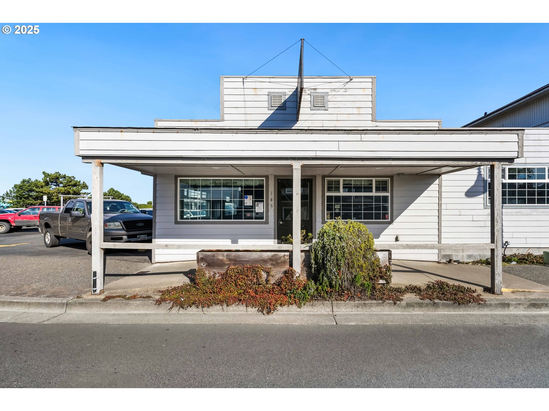 145 2ND ST
