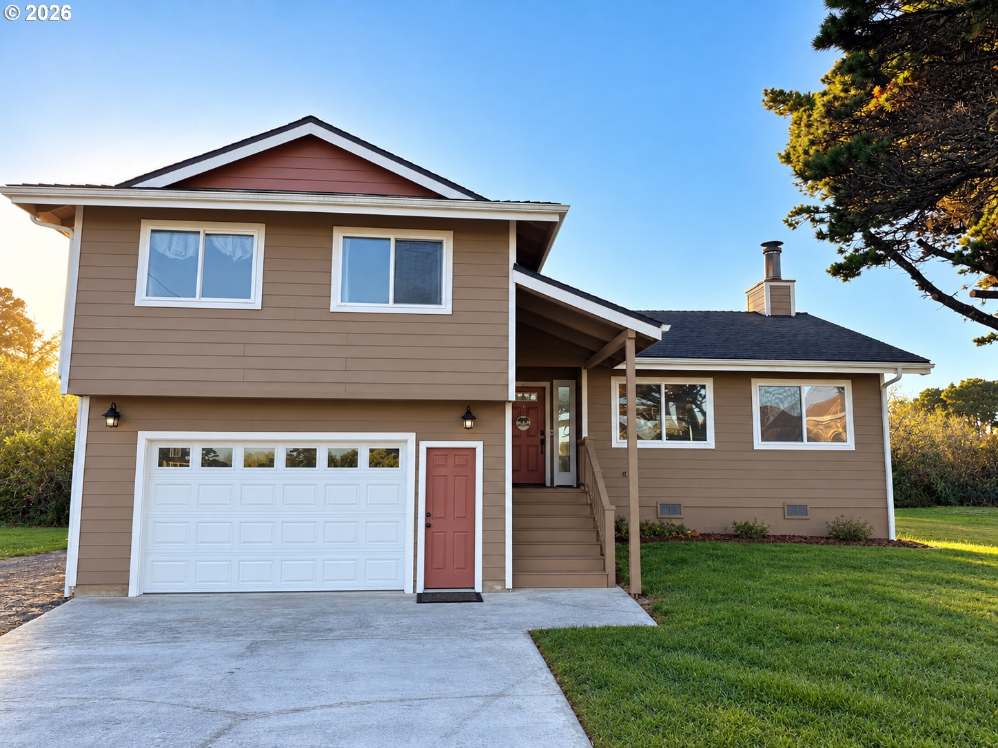 1182 Jackson Ave, Bandon